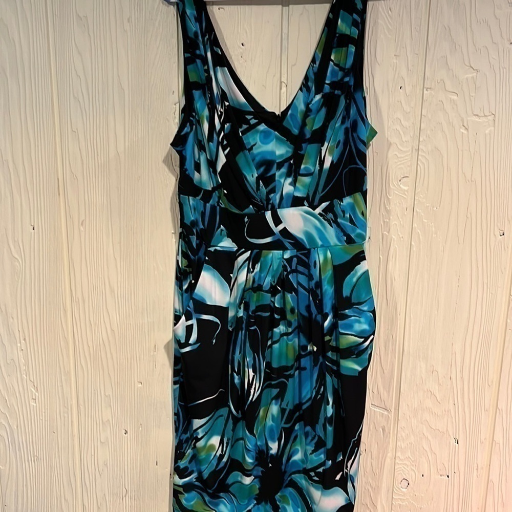 Bisou BISOU SLEEVELESS DRESS WITH ZIPPER BACK SIZE 18W